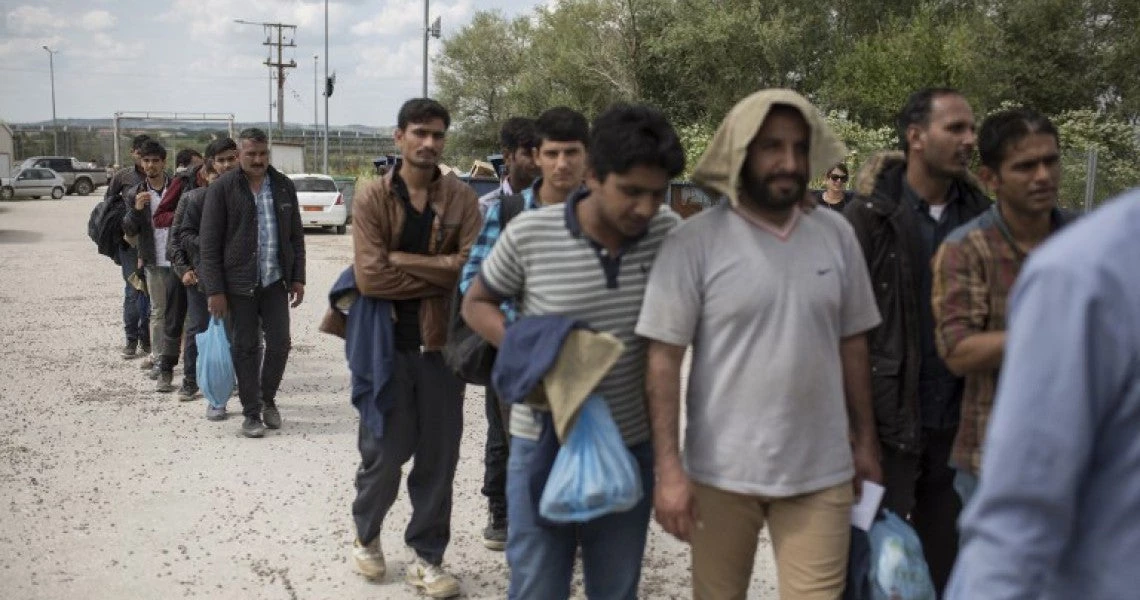 Αυτό είναι το προσχέδιο που βάζει νάρκες στο προσφυγικό – «Βρώμικη» συμφωνία